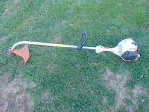 lot 3783 image: Stihl FS40C weedeater