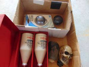 lot 3802 image: Vintage gearshift knobs