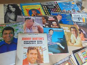 lot 3812 image: Albums-Dean Martin,  Joan Baez