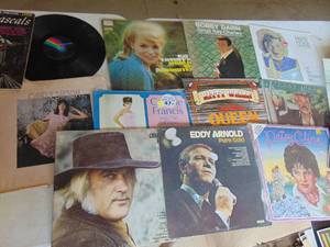 lot 3813 image: Albums - Carly Simon, Patsy Cline