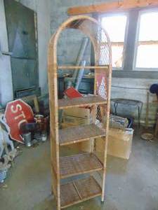 lot 3843 image: Wicker shelf