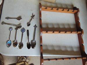 lot 3849 image: Spoon rack with spoons