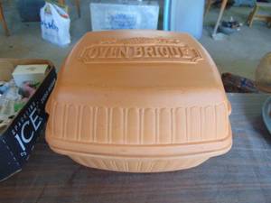 lot 3857 image: XL Terracotta Baking Dish