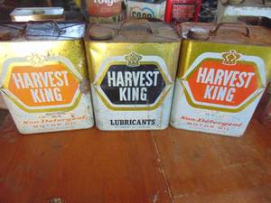 lot 3864 image: 2 Gallon Metal Cans OilInsect Spray