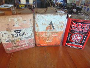 lot 3867 image: Metal Oil - Hydraulic Fluid Cans