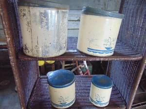lot 3871 image: 4 Piece Nesting Container Set -  Blue Flowers
