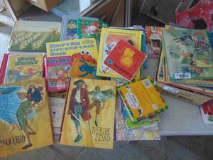 lot 3873 image: Tabletop full of childrens Books - Vintage puzzles