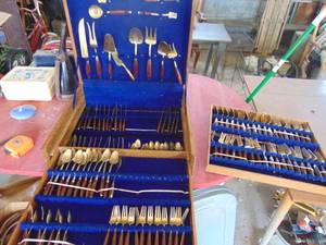 lot 3887 image: Extra large Set of Teakwood Brass silverware