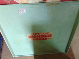 lot 3895 image: Wonder Bread tray