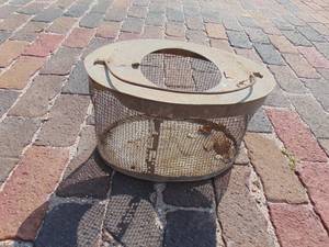 lot 3908 image: Unusual minnow or cricket bucket