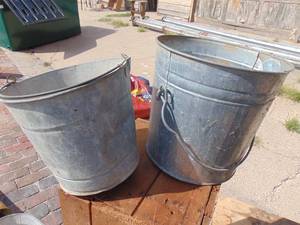 lot 3911 image: Galvanized buckets