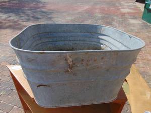lot 3914 image: Wash tub