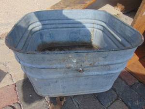 lot 3916 image: Wash tub