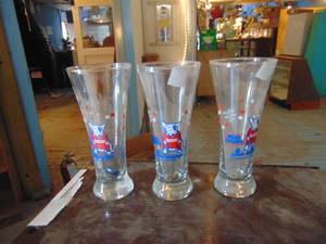 lot 3453 image: Spuds McKenzie - Beer Glasses