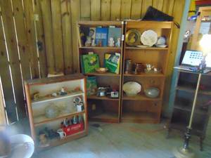 lot 3923 image: 3 shelving units with Contents