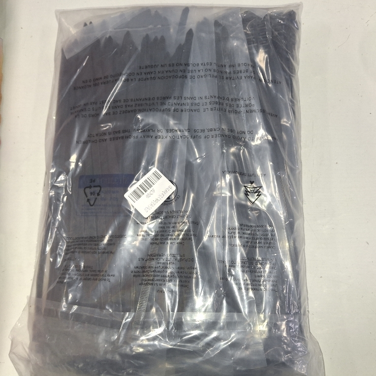 lot 3822 image: Large Bag of Black Zip Ties