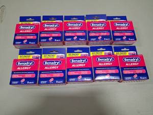 lot 34638 image: LOT OF 10- Benadryl Ultratabs Go Packs - Diphenhydramine Antihistamine Tablets - 4 packs of 2ct