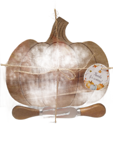 lot 9163 image: Pumpkin-Shaped Cutting Board with Knife Set