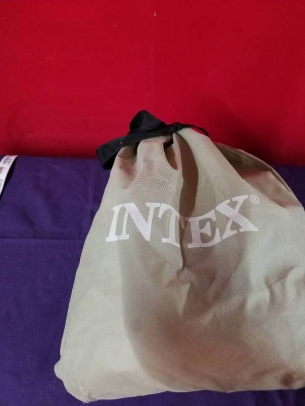 lot 2377 image: Intex Air Mattress with Pump