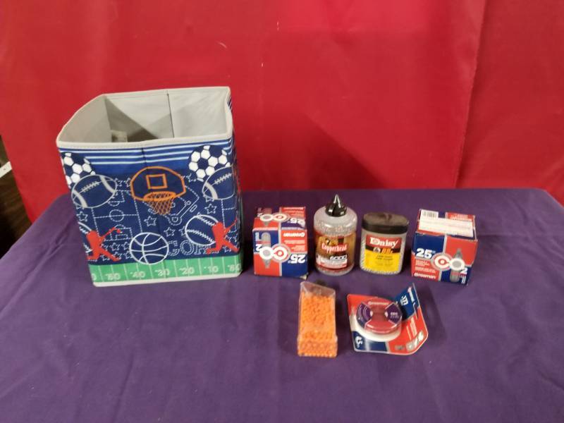 lot 2393 image: CO2, BBs, Pellets Lot