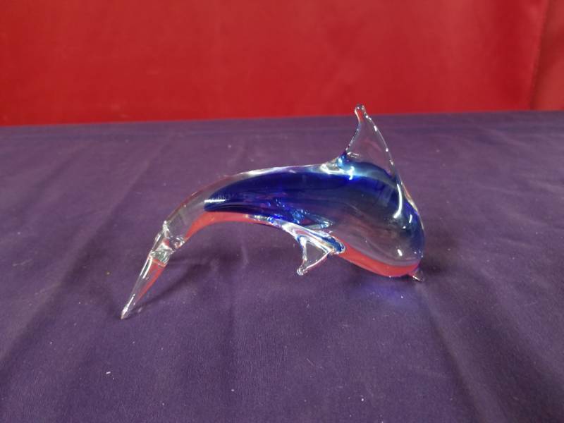 lot 2445 image: Murano Dolphin Figurine
