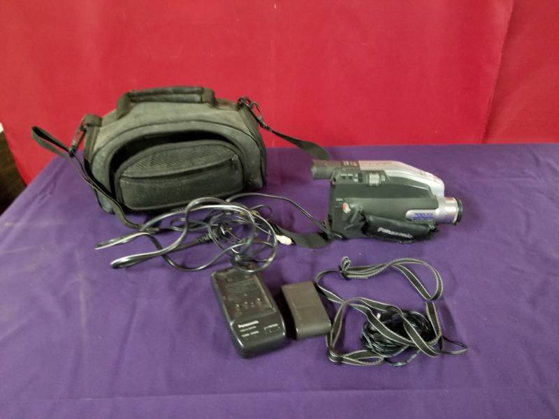 lot 2469 image: Panasonic PV-L3530 Video Camera w Cords and Case