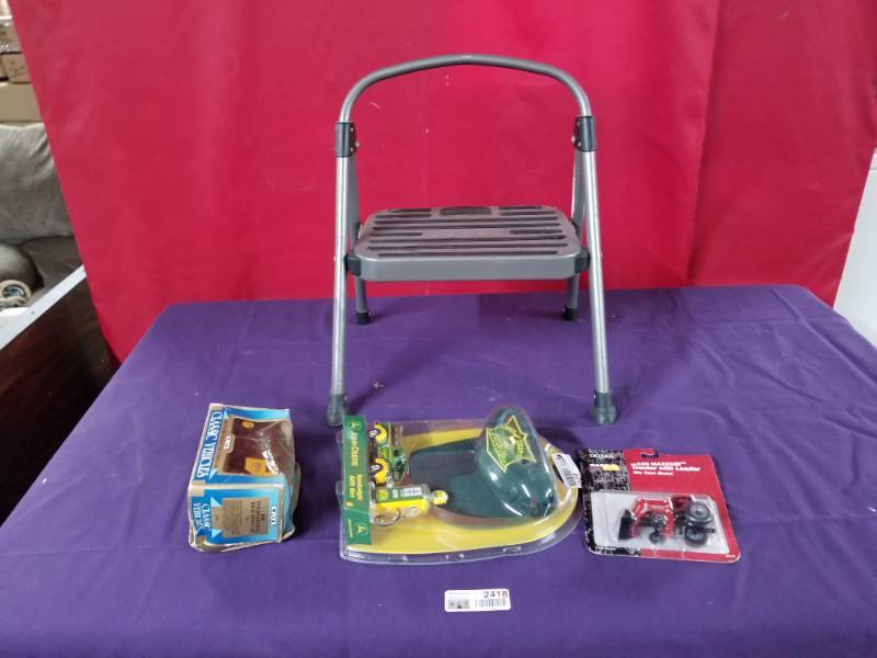 lot 2418 image: StepStool and 3 Collectible Toy Cars