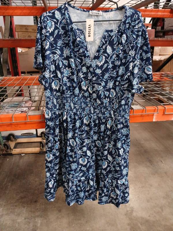 lot 59994 image: Vetior XL Floral Print Dress Navy Blue White Short Sleeve