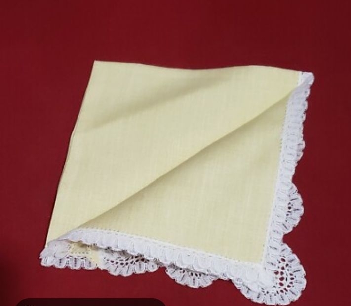 lot 7262 image: Lace Handkerchief Yellow with White Lace Trim