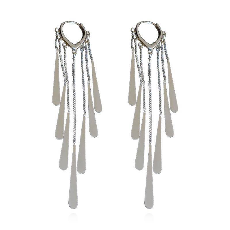 lot 8712 image: RCHENGYANUIMA Sold out Fashion Long Metal Sequin Tassel Chain Chandelier Dangle Earrings For Women Jewelry (silver)
