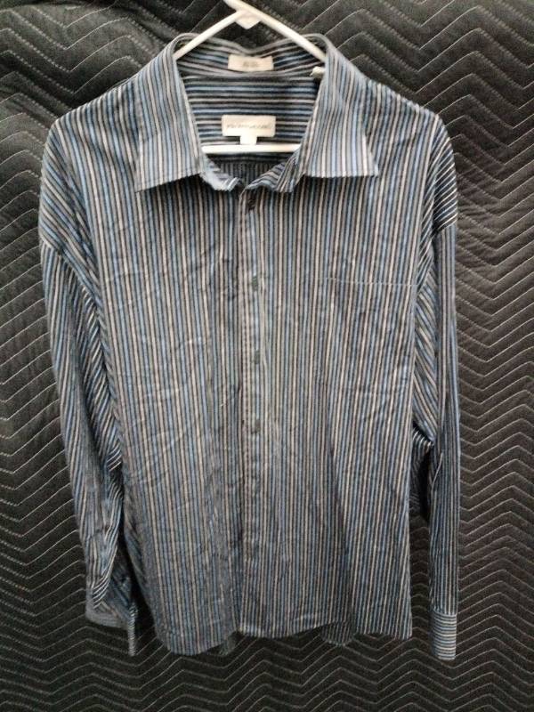 lot 33998 image: Pronto Uomo navy blue and white vertical striped non-iron dress shirt - XXL