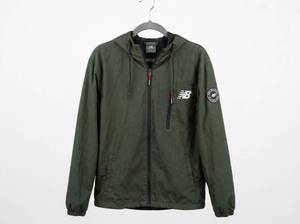 lot 25822 image: New Balance Hooded Windbreaker Jacket Size S