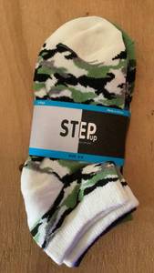 lot 154 image: Step Up 3-Pair Socks Size 6-8 Camouflage Pattern