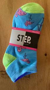 lot 186 image: STEP up 3-Pair Socks Size 9-11