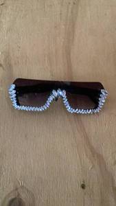 lot 187 image: Fashion Sunglasses with Rhinestone-Embellished Frames
