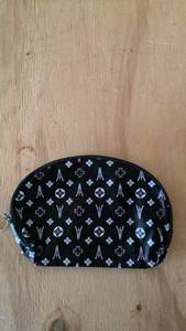 lot 191 image: Black Cosmetic Pouch with Geometric Pattern
