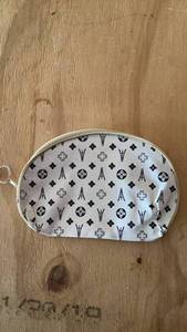 lot 192 image: Cosmetic Pouch Bag Black White Geometric Print