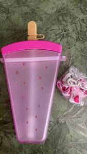 lot 225 image: Popsicle-Shaped Tumbler with Lid 320 ML and strap
