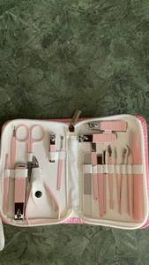 lot 235 image: Manicure Pedicure Nail Care Set 16 Pieces Pink