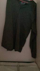 lot 262 image: Mens Long-Sleeve Henley Shirt Dark Green s and black short sleeve men��s class size xl preloved