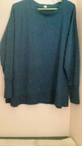 lot 275 image: Womens Long Sleeve Tops Lot 2 Pieces both size 1x preloved