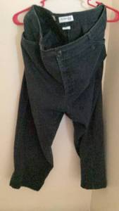 lot 280 image: Clothing Lot 2 Pieces Black capris size 20 Denim Shorts size 18 preloved