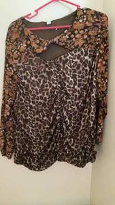 lot 283 image: Womens Long Sleeve Top Floral Leopard Print Cato Shirt size 18-20 nwot