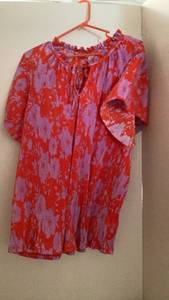 lot 284 image: Womens Short Sleeve Floral Print Tunic top Red Purple by Cato size 18-20 nwot