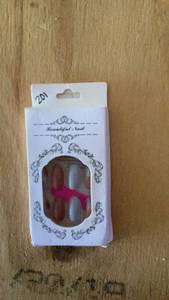 lot 307 image: Beautiful Nail Press-On Nails Set Red Silver