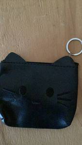 lot 321 image: Black Cat Face Coin Purse Keychain