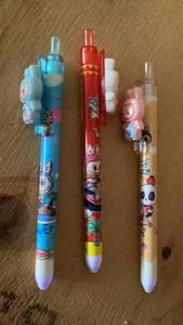 lot 327 image: Lot of 3 Character Printed Ballpoint Pens with Plush Toppers