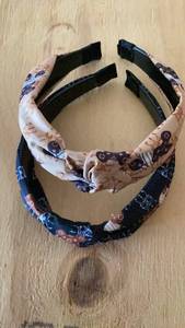lot 353 image: Padded Headbands with Floral Print 2-Pack