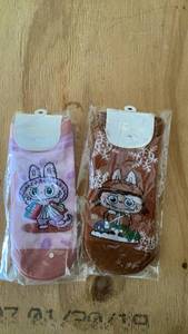lot 426 image: 2 Pair noshow adult Socks with Character Designs