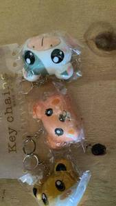 lot 435 image: Keychain Plush Figures 3 Pack Assorted Colors